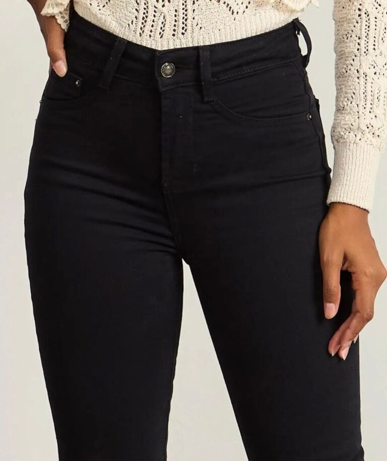 calça jeans denim zero thais – preto – skinny cós médio – lisa – barra feita calça jeans denim zero thais – preto – skinny cós médio – lisa – barra feita