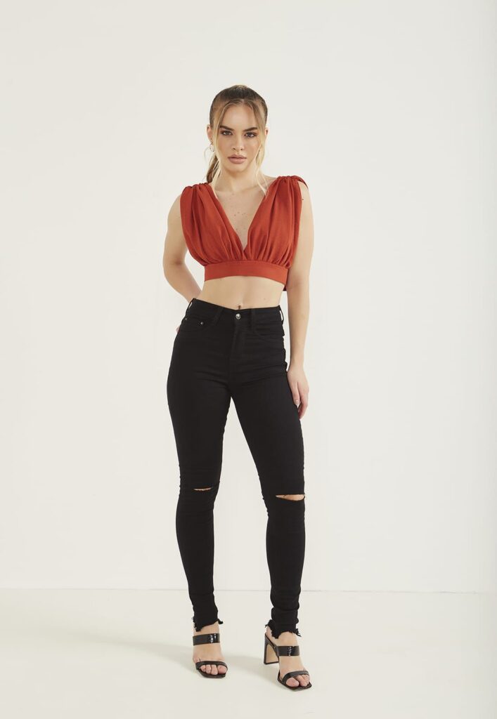 calça jeans denim zero débora – preto – skinny cós médio rasgo no joelho barra desfiada calça jeans denim zero débora – preto – skinny cós médio rasgo no joelho barra desfiada