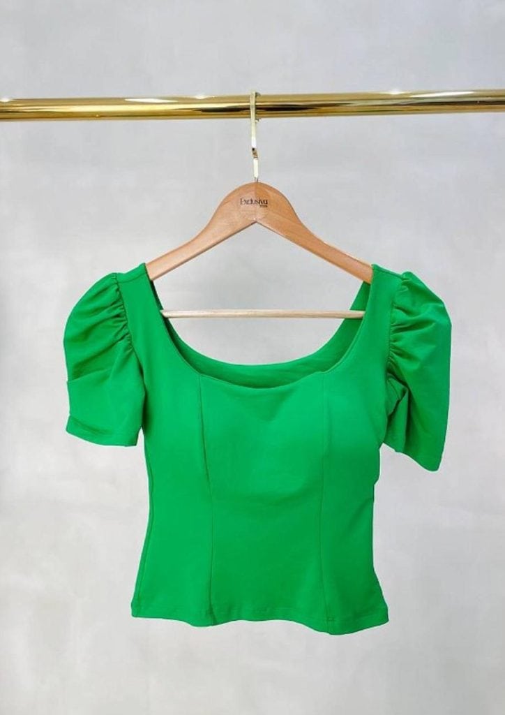 blusa cropped jade em poliamida com bojo blusa cropped jade em poliamida com bojo