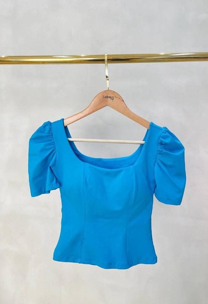 blusa cropped jade em poliamida com bojo blusa cropped jade em poliamida com bojo