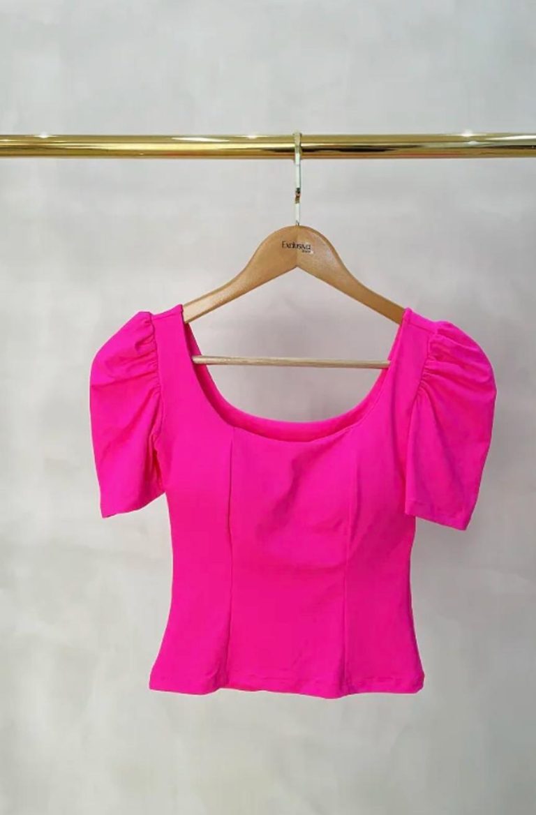 blusa cropped jade em poliamida com bojo blusa cropped jade em poliamida com bojo