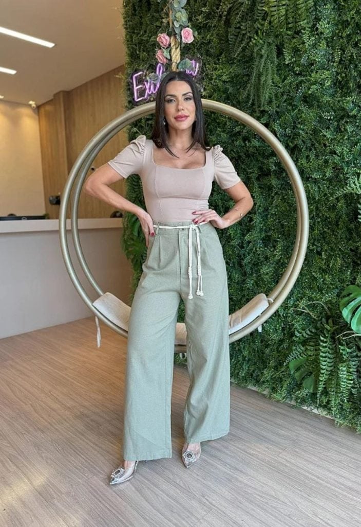 blusa cropped jade em poliamida com bojo blusa cropped jade em poliamida com bojo